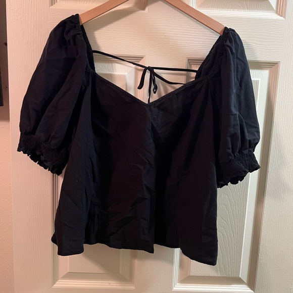 Cute crop top - Picture 2 of 2